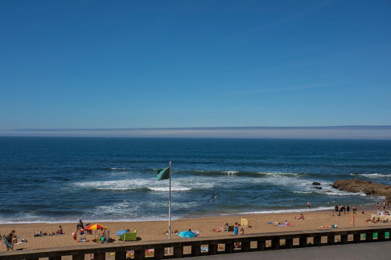 Liiiving In Porto - Luxury Beachfront Apartments Exterior photo