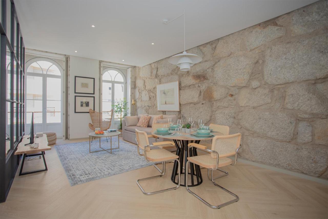 Liiiving In Porto - Luxury Beachfront Apartments Exterior photo