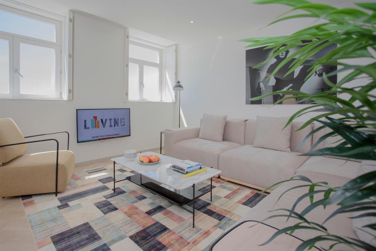 Liiiving In Porto - Luxury Beachfront Apartments Exterior photo