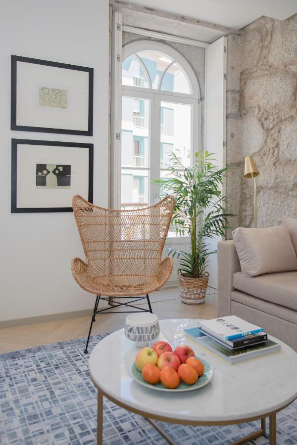 Liiiving In Porto - Luxury Beachfront Apartments Exterior photo