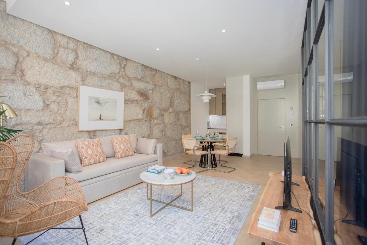 Liiiving In Porto - Luxury Beachfront Apartments Exterior photo