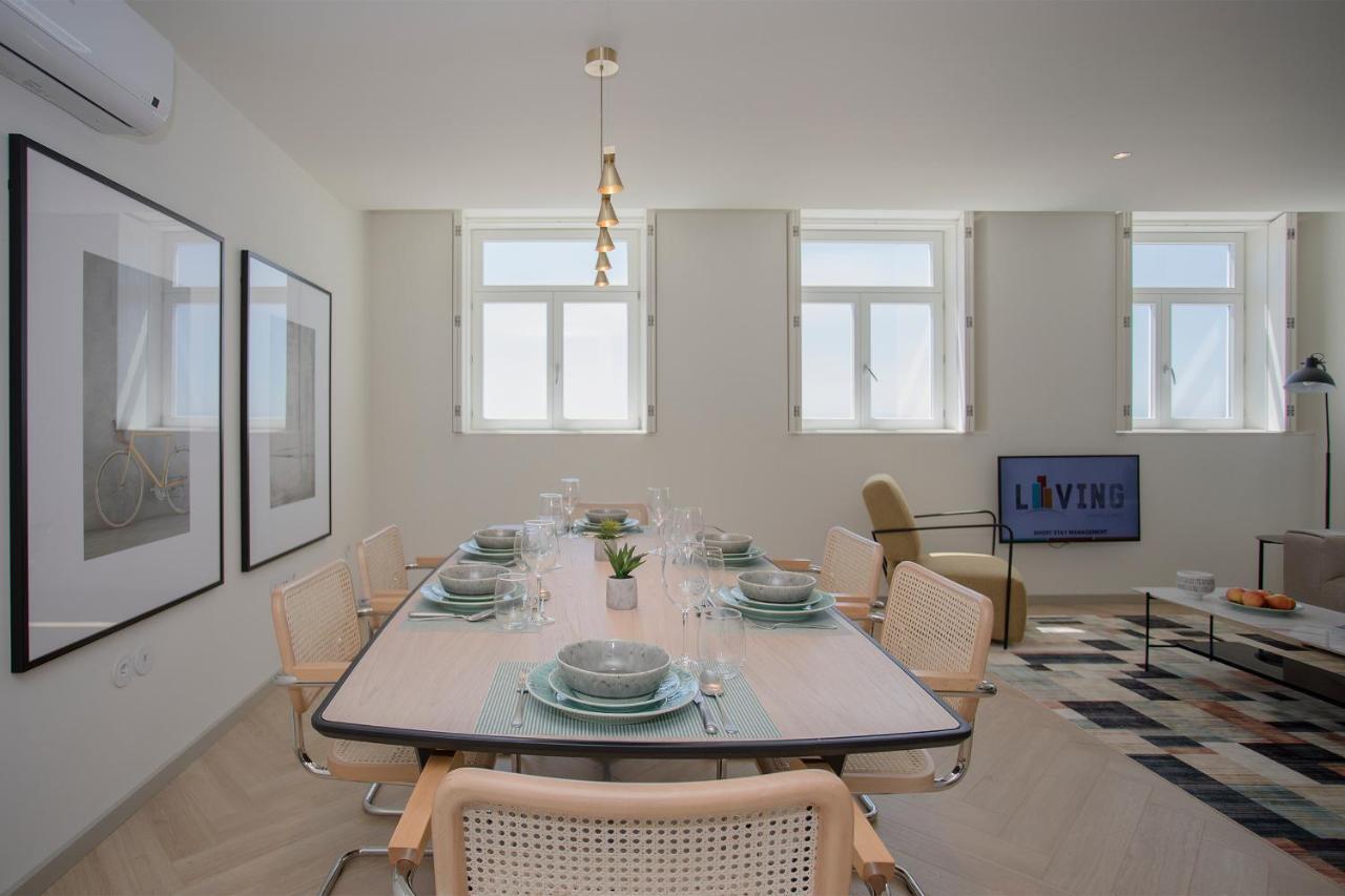 Liiiving In Porto - Luxury Beachfront Apartments Exterior photo