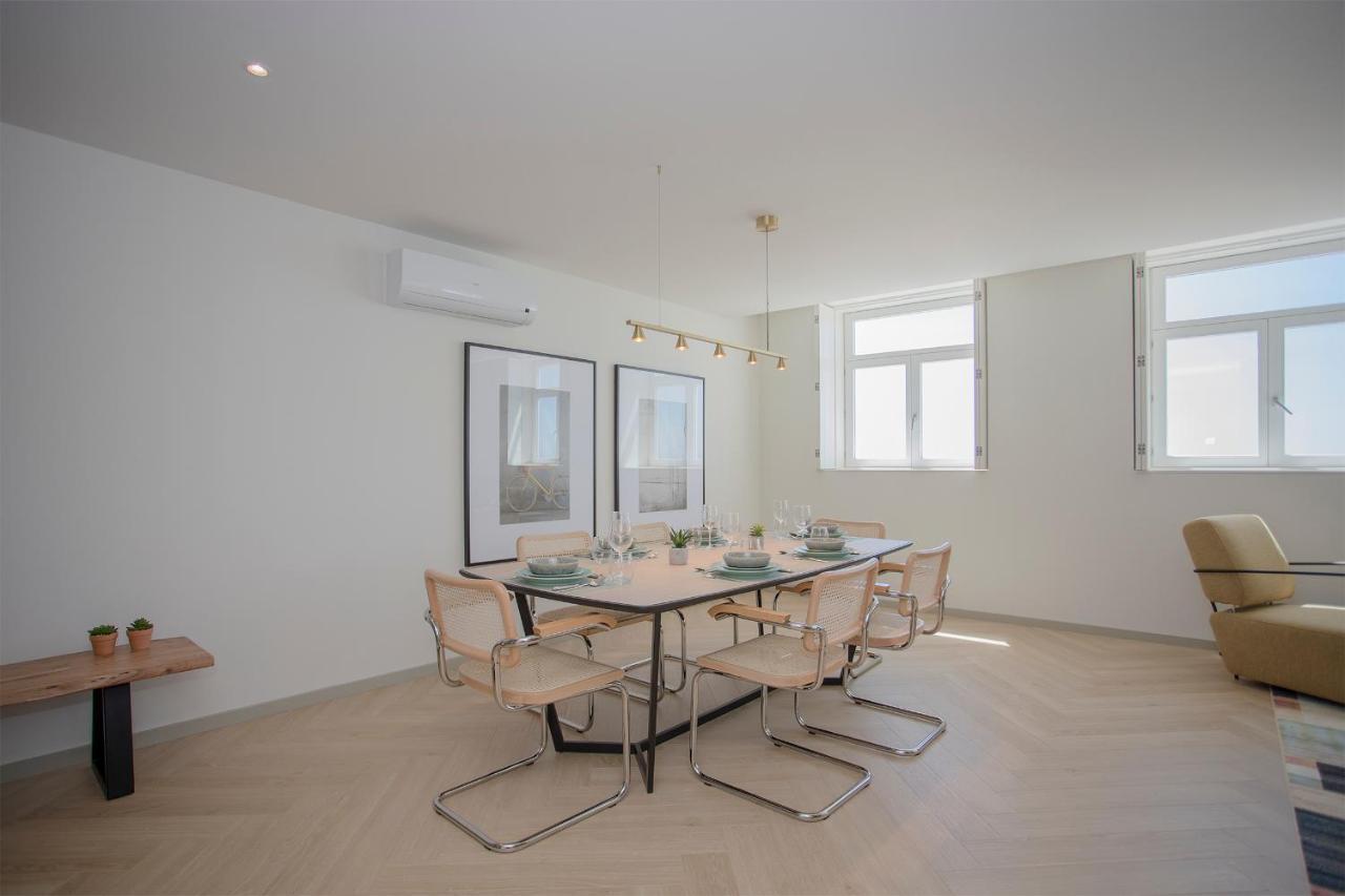 Liiiving In Porto - Luxury Beachfront Apartments Exterior photo